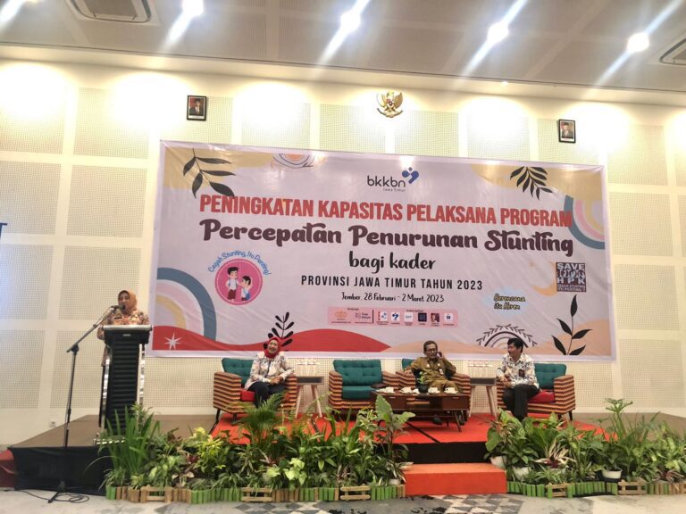 BKKBN  Jatim Gelar Peningkatan Kapasitas Pelaksana Program Percepatan Penurunan Stunting Bagi Kader COE Tingkat Provinsi Jatim