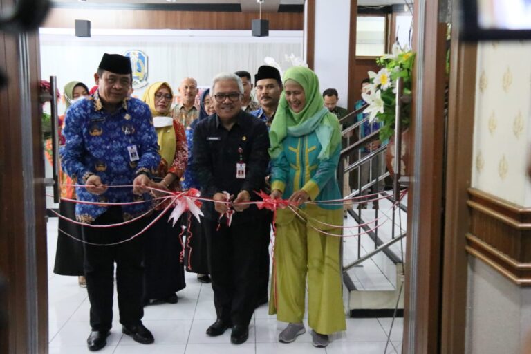 Pekerja/Buruh Mengeluhkan THR, Sampaikan Ke Posko Pelayanan THR Keagamaan Secara Langsung dan Online