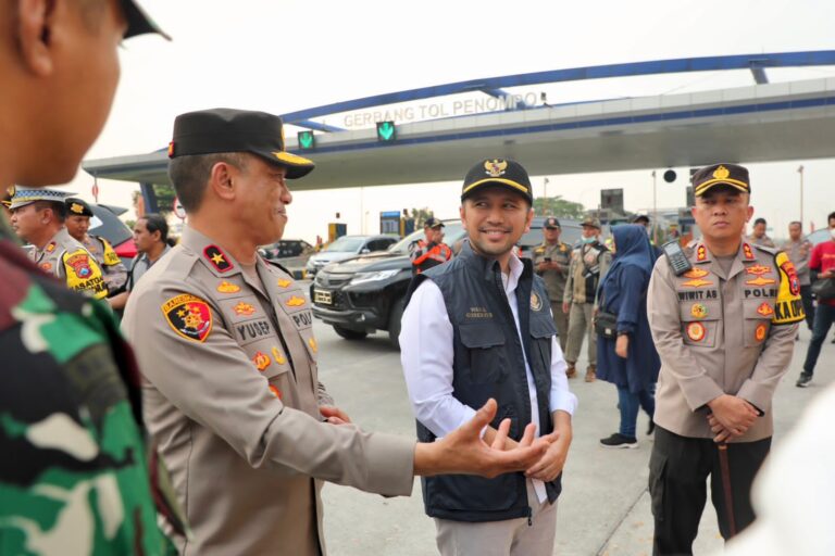 Wagub Emil Tinjau Posyan Exit Penompo