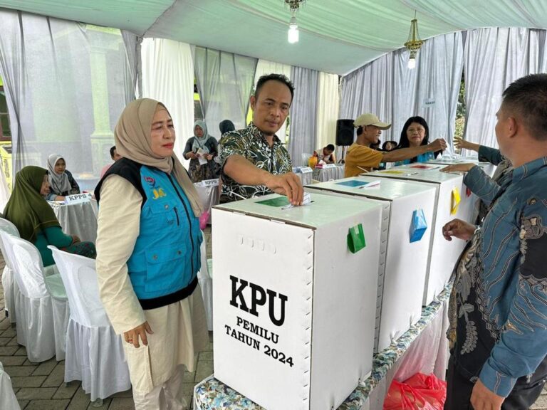 Gunakan Hak Pilih, PM UPT RSBK Pasuruan Dinsos Jatim Ikuti Pemilu 2024