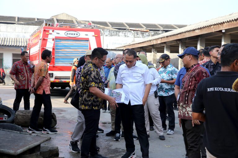 Berdiri Sejak Tahun 1927, Wali Kota Eri Cahyadi Pindahkan RPH dan Kandang Babi dari Kawasan Wisata Religi Ampel