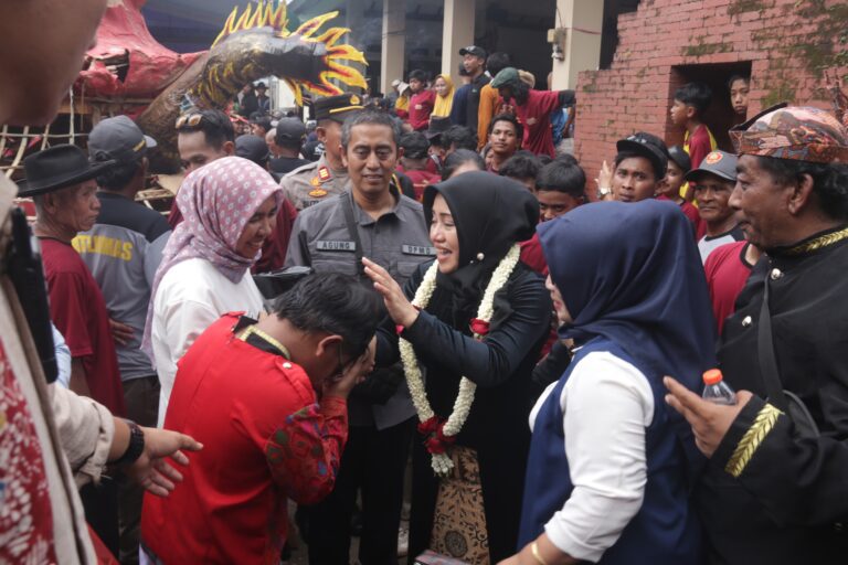 7.000 Warga Desa Selotapak Trawas Mojokerto Ramaikan Ruwah Desa