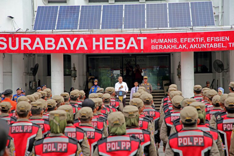 Rayakan HUT Satpol PP dan Damkar, Wali Kota Eri Minta Jiwa Korsa Menular ke Semua Jajaran Pemkot