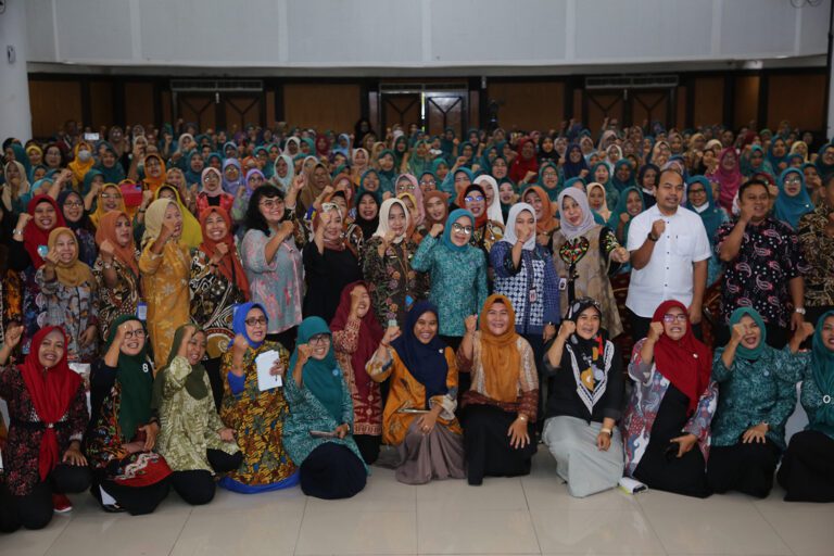 Bang Boyo Hebat, Ruang Bertemu Orang Tua di Surabaya Belajar Parenting
