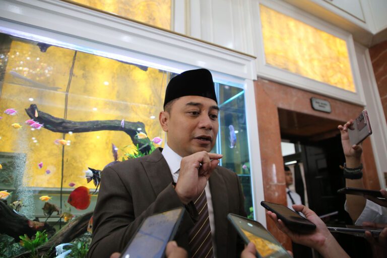 Wali Kota Eri Segera Lakukan Evaluasi Kinerja para Pejabat Pemkot Surabaya Tiap Pekan