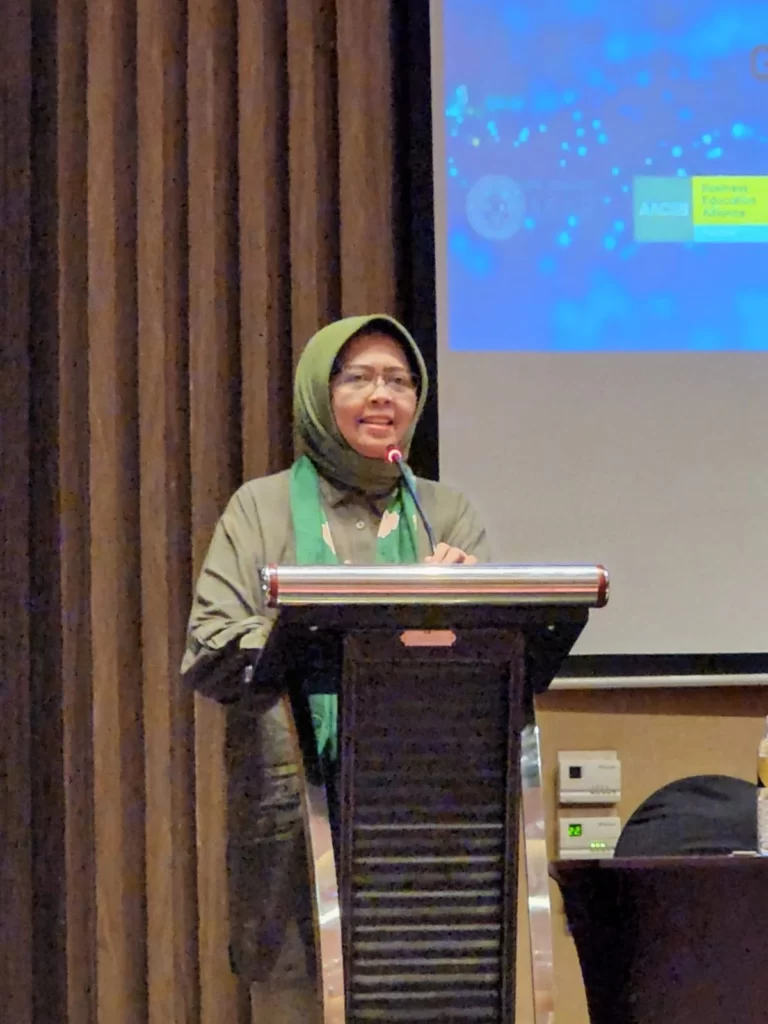 Terancam Kehilangan Profesi, Manajemen UNAIR Siapkan Mahasiswa Memanfaatkan AI Untuk Bisnis