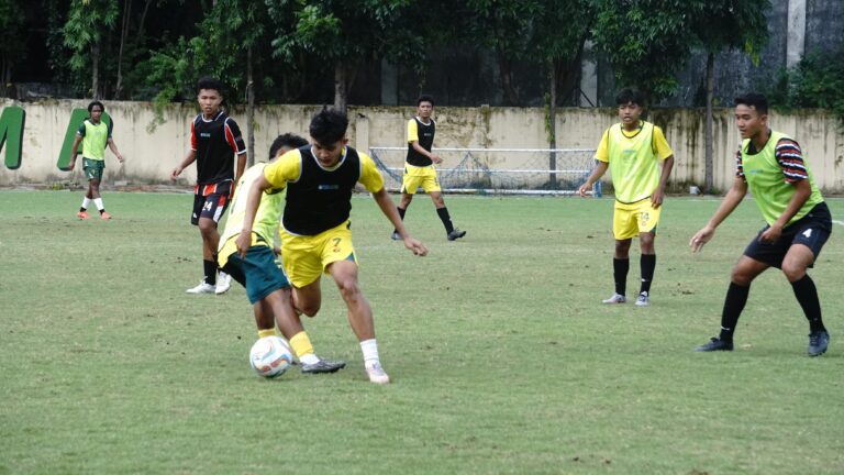 BK PON Sepak Bola di Lapangan Thor Dibuka Pj Gubernur Jatim