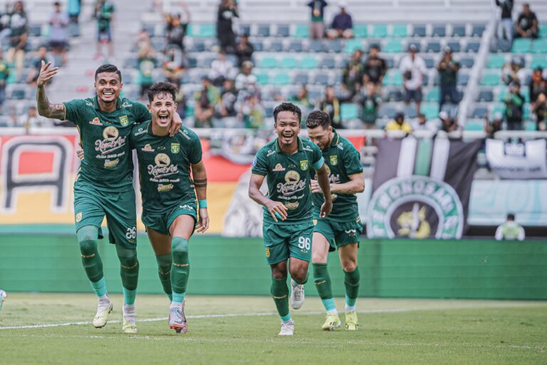Brutal sepak Kepala Bruno Moreira, Persebaya Menuntut PSSI Hukum Berat Wahyudi Hamisi dan Wasit Ginanjar