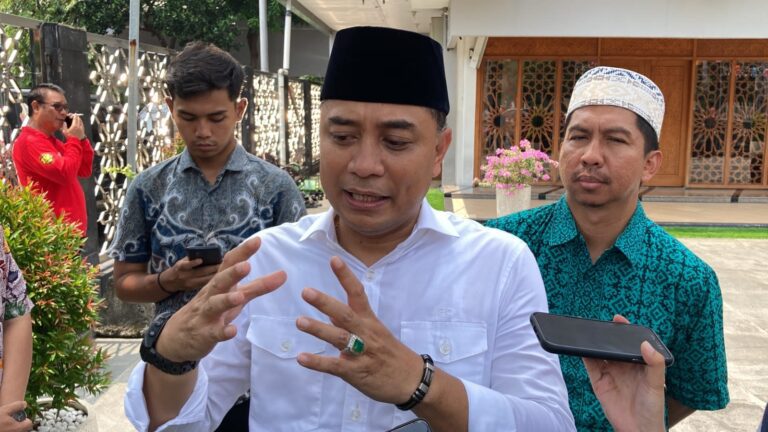 Wali Kota Eri Inisiasi Program 1 Gamis 1 Sarjana: Putus Rantai Kemiskinan dengan Pendidikan