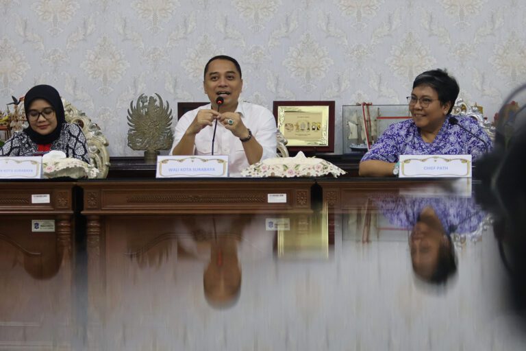 Wujudkan Pelayanan Kesehatan Terintegrasi, Wali Kota Eri Cahyadi Kerahkan Nakes di Posyandu