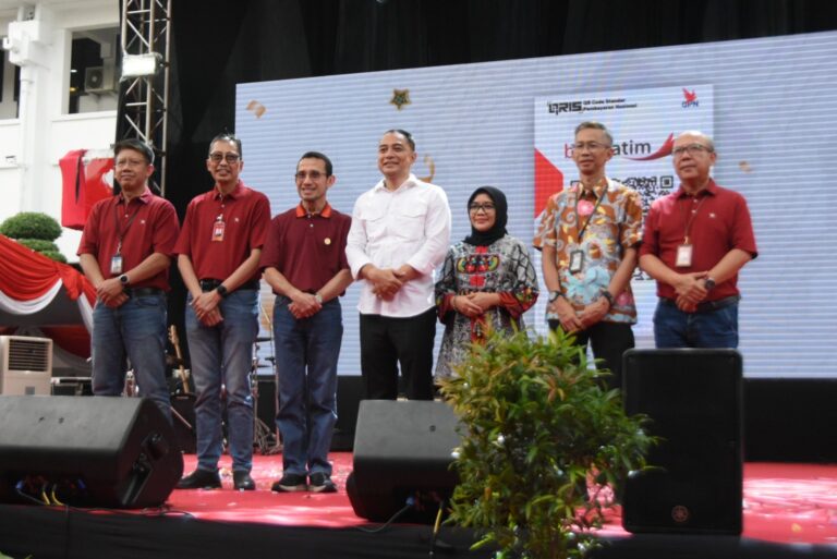 Wali Kota Eri Buka Bank Jatim QRIS Ramadan Vaganza di Balai Kota Surabaya, Digelar Selama Sepekan 