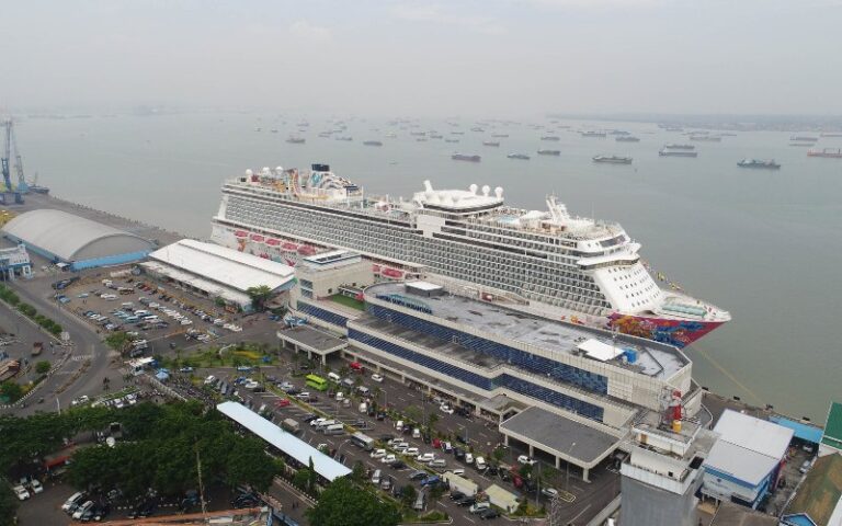 KKP Berencana Lakukan Pengerukan Sedimentasi Laut Perairan di Surabaya