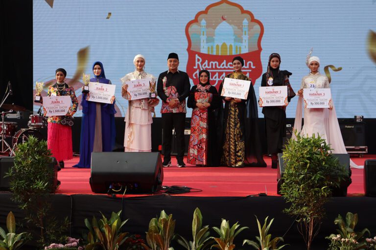 Wali Kota Eri Tutup Event Ramadan Vaganza,  Dalam Sepekan Capai Rp 500 Juta