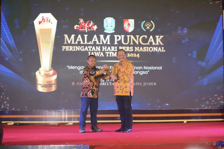 Ketua KONI Jatim Muhammad Nabil Terima Penghargaan Sport Achievement Award di HPN 2024