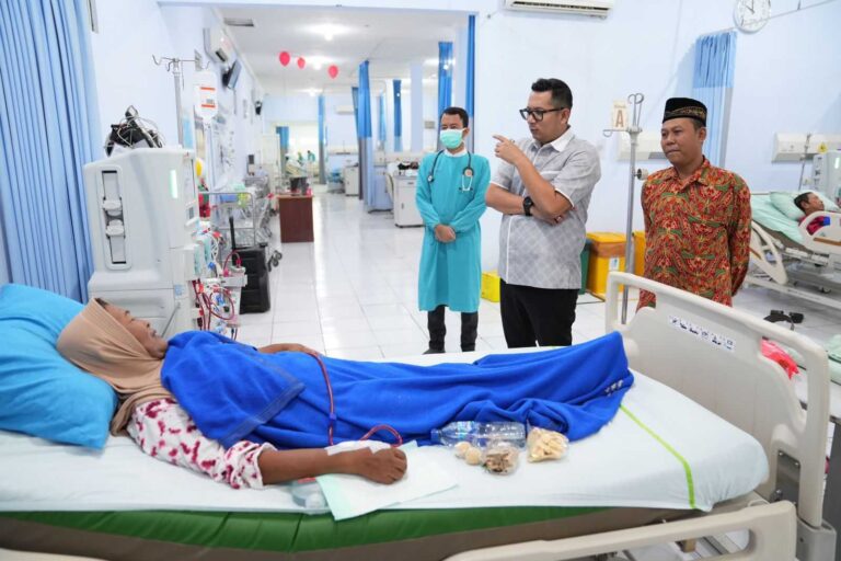 Pj. Wali Kota Mojokerto Pastikan Pelayanan Kesehatan Tetap Beroperasi selama Lebaran