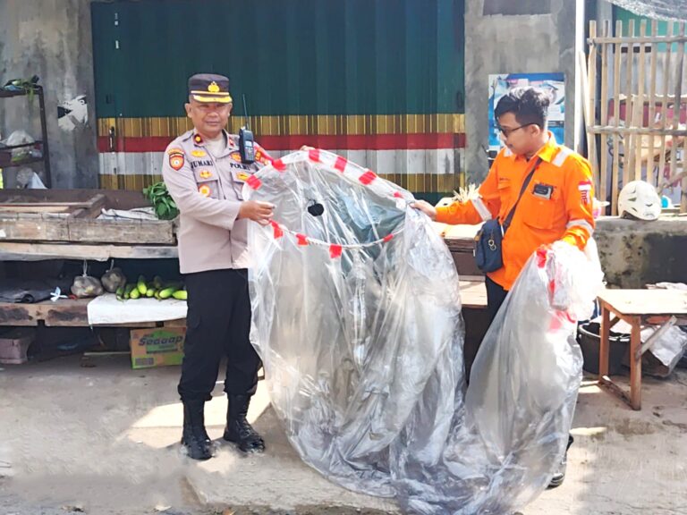 PLN UIT JBM Amankan Puluhan Benda Terbang di Sekitar Jaringan Transmisi