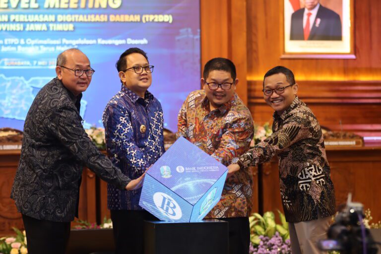 Pemprov Jatim Komitmen Terapkan ‘5M’ Elektronifikasi Transaksi Pemerintah Daerah