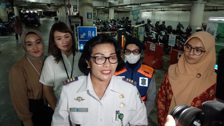 Dishub Surabaya Sediakan Transaksi Pembayaran Cashless dengan EDC dan Handheld di 7 Titik Parkir Tempat Khusus