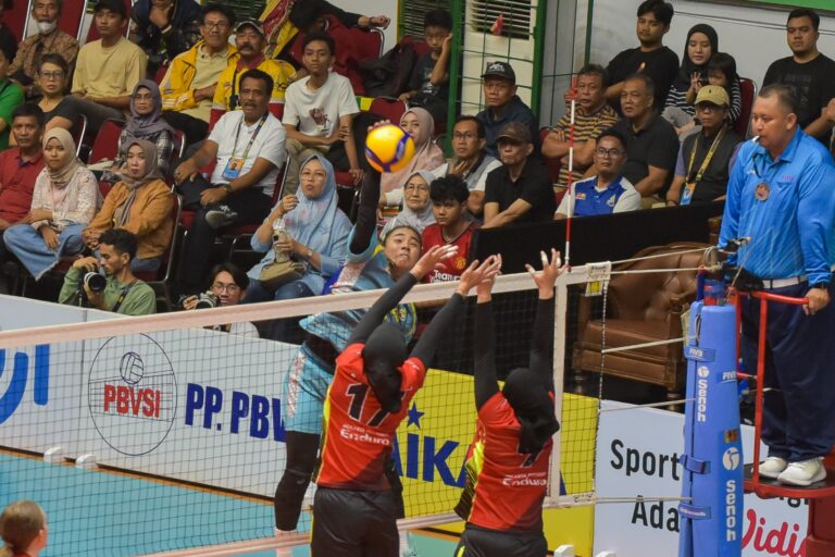 PLN Mobile Proliga 2024 : Pertamina Enduro Sapu Bersih Dua Laga di Gresik