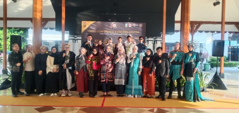 East Java Fashion Harmony 2024 Asa Hidupkan Tenun Jawa Timur