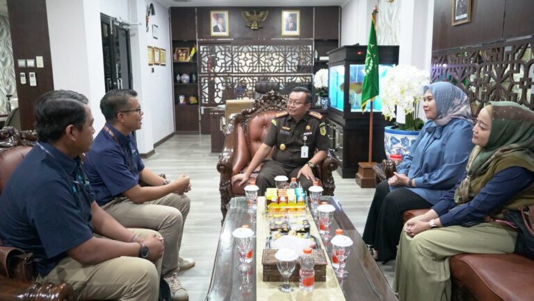 Sinergi Bantuan Hukum Dukung Layanan Ketenagalistrikan PLN di Jatim