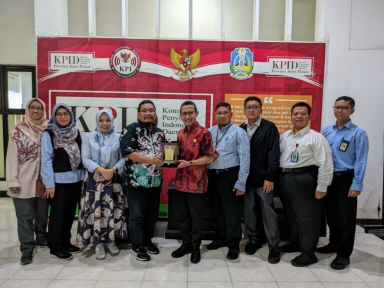 OJK Ajak KPID Jatim Kolaborasi Penguatan Literasi Keuangan Lewat Penyiaran