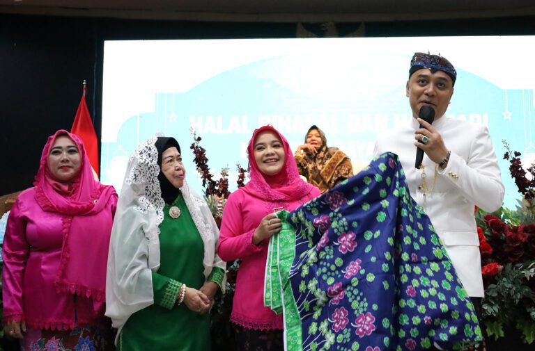 Di HJKS ke-731, Wali Kota Eri Cahyadi Gandeng Muslimat NU Bangun Peradaban Surabaya