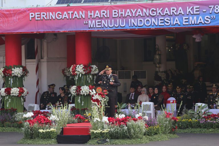 HUT ke-78 Bhayangkara, Surabaya Berkomitmen Ciptakan Lingkungan Aman dan Kondusif