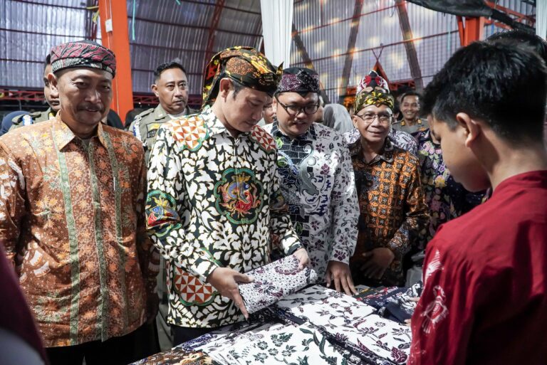 Lamongan Luncurkan Tiga Motif Batik Khas Desa Sendangagung