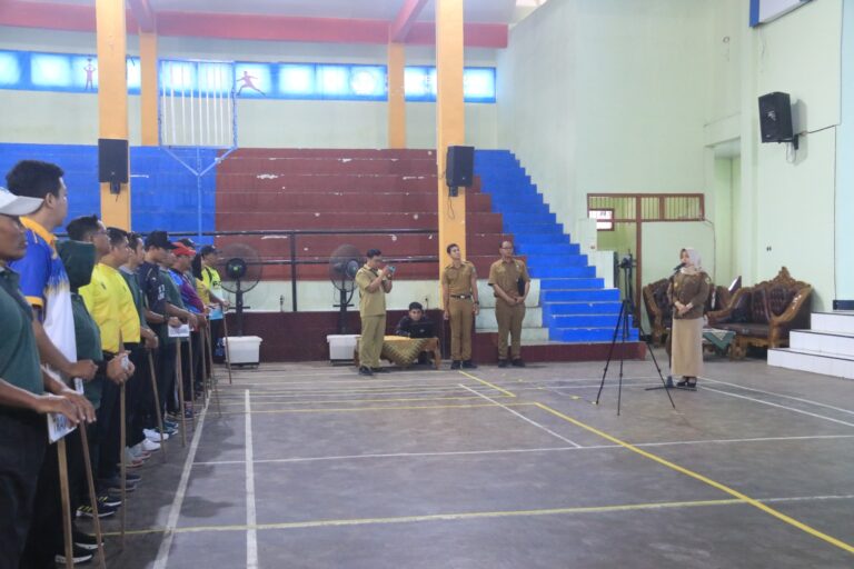 Guru Olahraga SD Se-Kabupaten Mojokerto Latihan Dampingi Pemdes Lomba Olahraga Tradisional