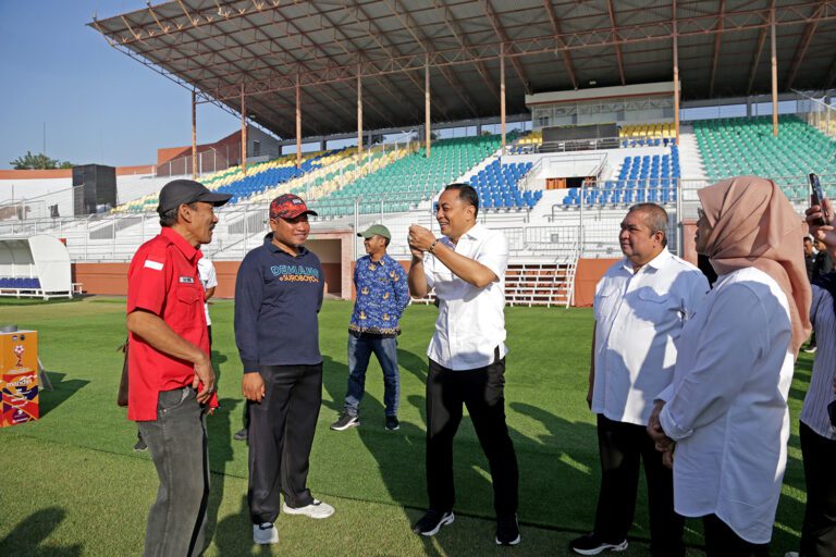 Sidak Stadion Gelora 10 November, Wali Kota Eri Ajak Masyarakat Ramaikan AFF U-19