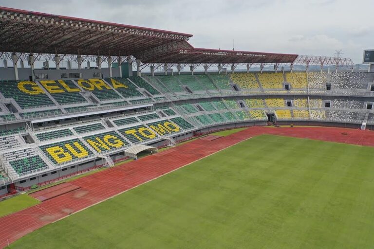 Jelang Piala AFF U-19, Stadion G10N Segera Ditinjau FIFA, Wali Kota Eri Cahyadi: GBT Sudah Aman