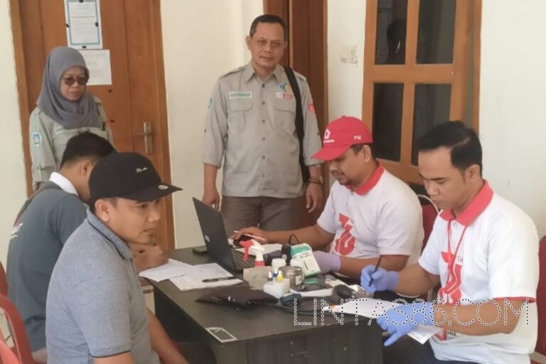130 Pengemudi Ambulans Desa Siaga se-Ponorogo Ikut Donor Darah