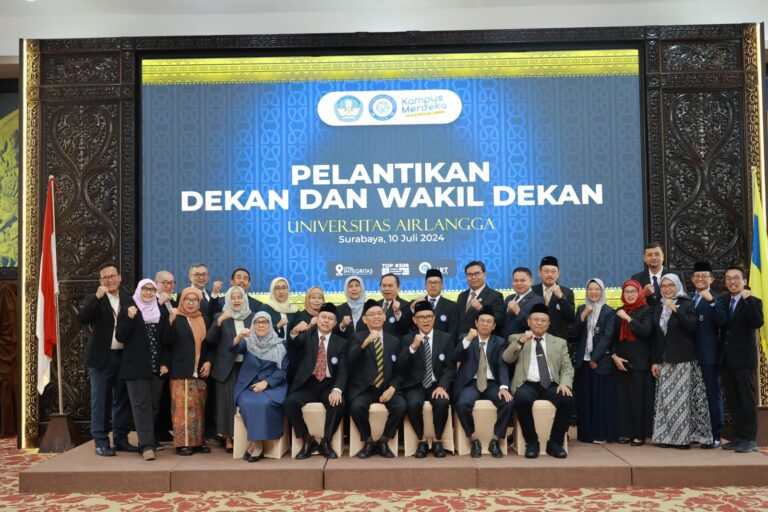 Rektor UNAIR Resmi Lantik Dua Pimpinan Fakultas
