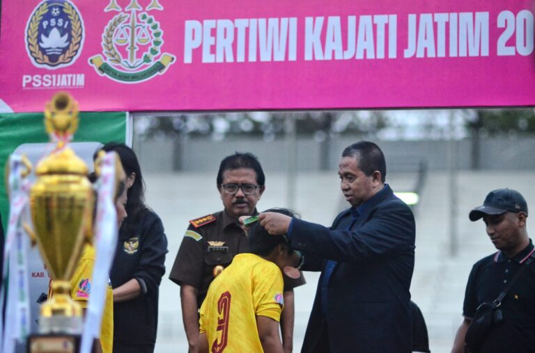 Asosiasi Provinsi PSSI Jawa Timur sukses menghelat Pertiwi Kajati Cup Jatim 2024.