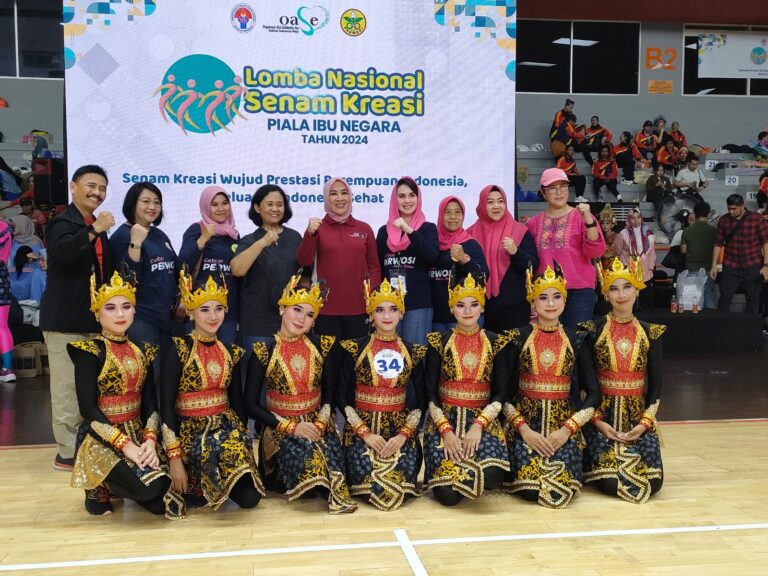 Perwosi Jatim Juara Harapan Pertama Lomba Senam Kreasi Piala Ibu Negara 2024