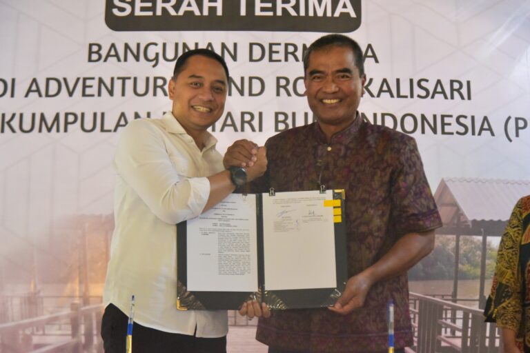 Pemkot Surabaya Terima Bantuan Dermaga Perahu dari PLBI untuk Wisata Adventure Land Romokalisari