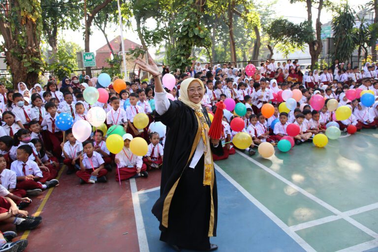 Hari Pertama Masuk Sekolah, 30.000 Siswa SD Negeri-Swasta se-Surabaya Ikuti MPLS