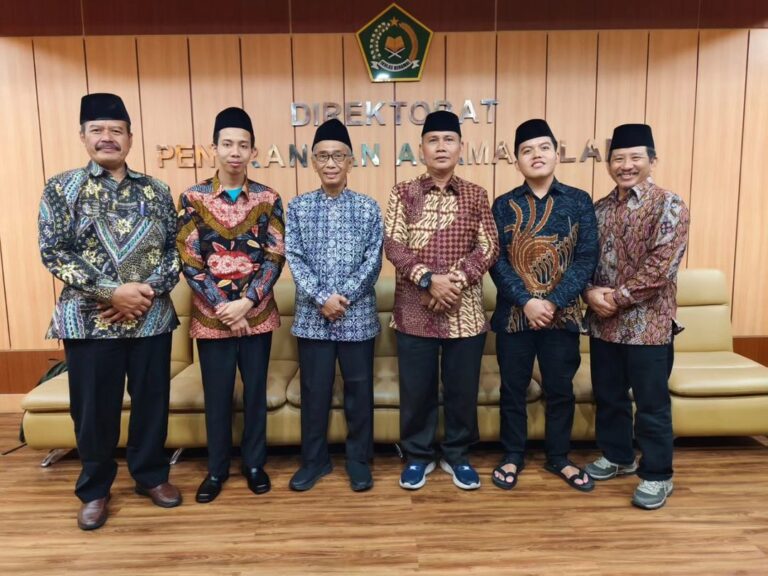 Hafiz Muda Asal Pamekasan Masuk Final MHQ Internasional King Abdul Aziz ke-44 Makkah