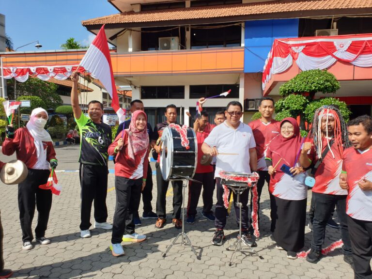 Semarakkan Lomba Agustusan, Kadisnakertrans Jatim Ajak Kekompakan, Sportivitas dan Kebersamaan