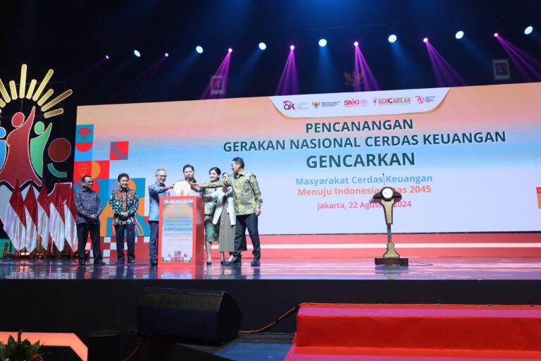 Serentak Secara Nasional : OJK Resmi Canangkan Gerakan Nasional Cerdas Keuangan