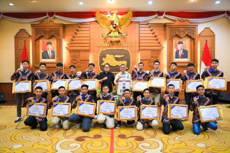 Raih 15 Emas, Jatim Sukses Pertahankan Juara Umum Pada LKS SMK Nasional XXXII Tahun 2024