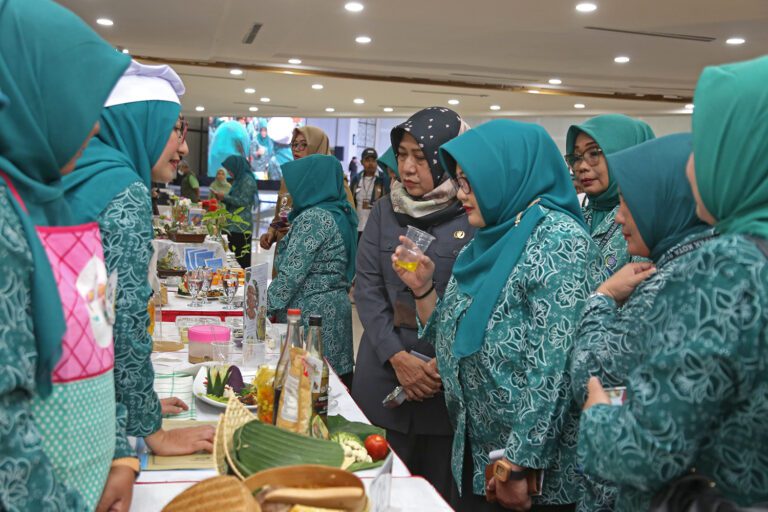 Ingatkan Pentingnya Makanan Bergizi Seimbang, Pemkot Surabaya Gelar Lomba Cipta Menu Festival Pangan Lokal