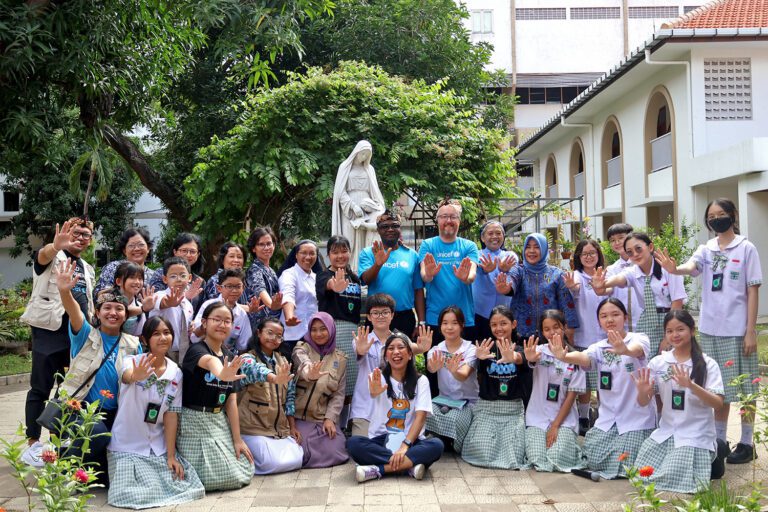 Pelajar Surabaya Kampanyekan Pencegahan Kekerasan di Dunia Digital