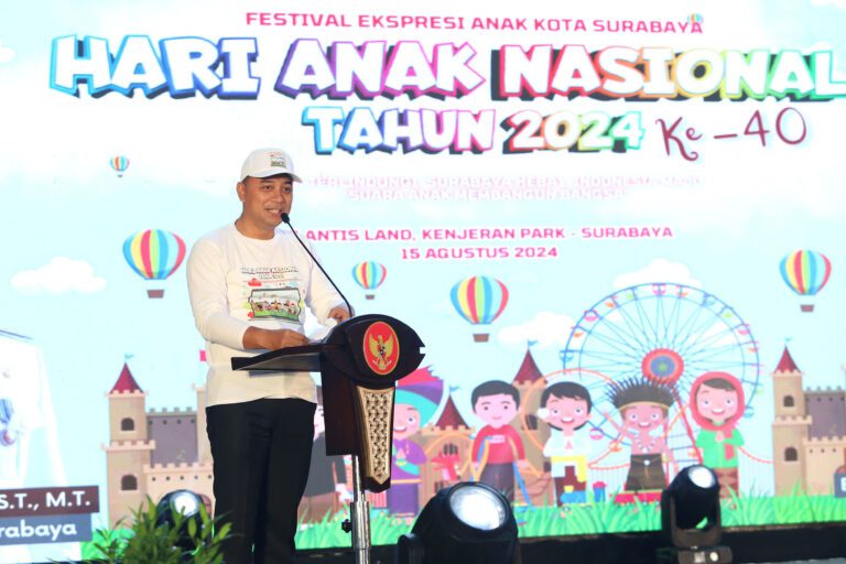 Di Puncak Peringatan HAN ke-40, Surabaya Resmi Luncurkan Dua Perwali Tentang Kota Layak Anak