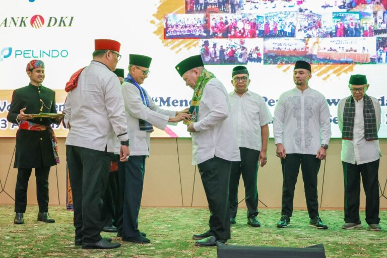 Diberi Gelar Kehormatan Abang Betawi, LaNyalla Paparkan Keberpihakan Konkret DPD RI Bagi Masyarakat Adat