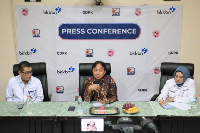 Grand Desain Pembangunan Kependudukan Landasan Penanganan Persoalan Kependudukan