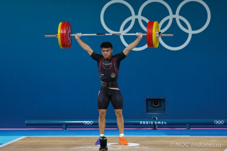 Rizky Juniansyah Persembahkan Medali Emas Pertama Dari Angkat Besi Buat Tim Indonesia Di Olimpiade Paris 2024