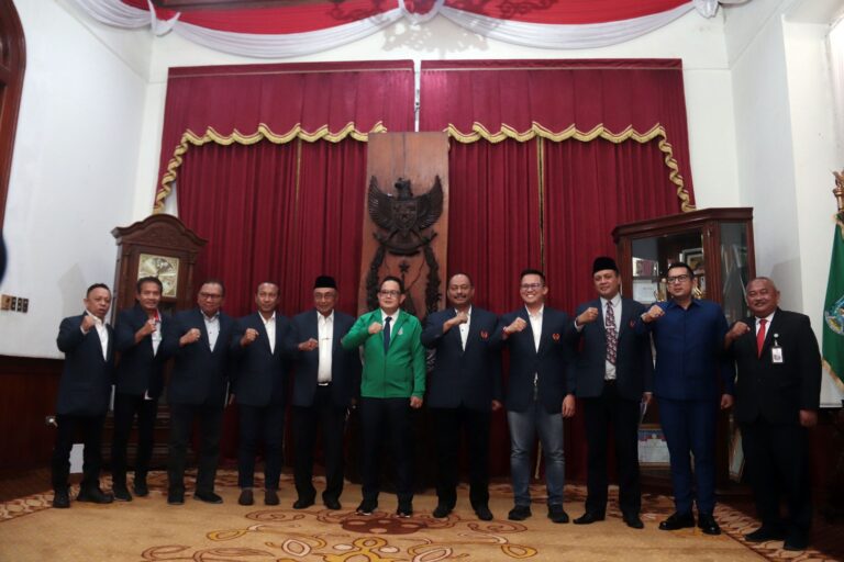 Gubernur All Out Dukung Jatim Raih Prestasi Terbaik di PON