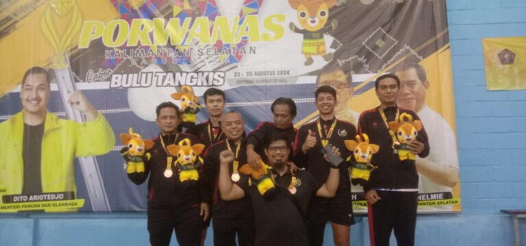 Cabor Bulutangkis PWI Jatim Sumbang 1 Emas dan 2 Perunggu di Porwanas XIV Kalsel